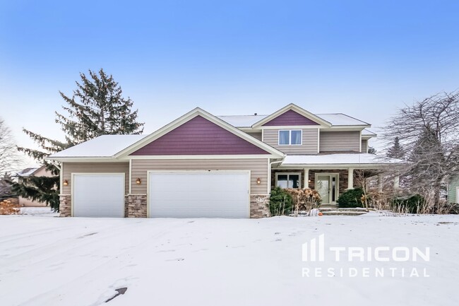 property at 2570 Valley View Ave E