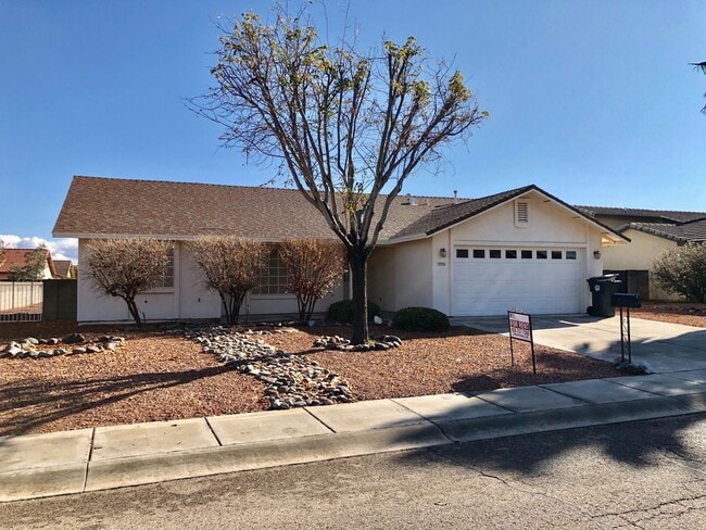 3930 N Eagle Rock Rd in Kingman, AZ - Building Photo - Building Photo