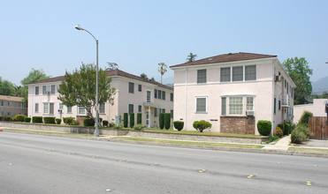 523 W Foothill Blvd in Monrovia, CA - Building Photo - Building Photo