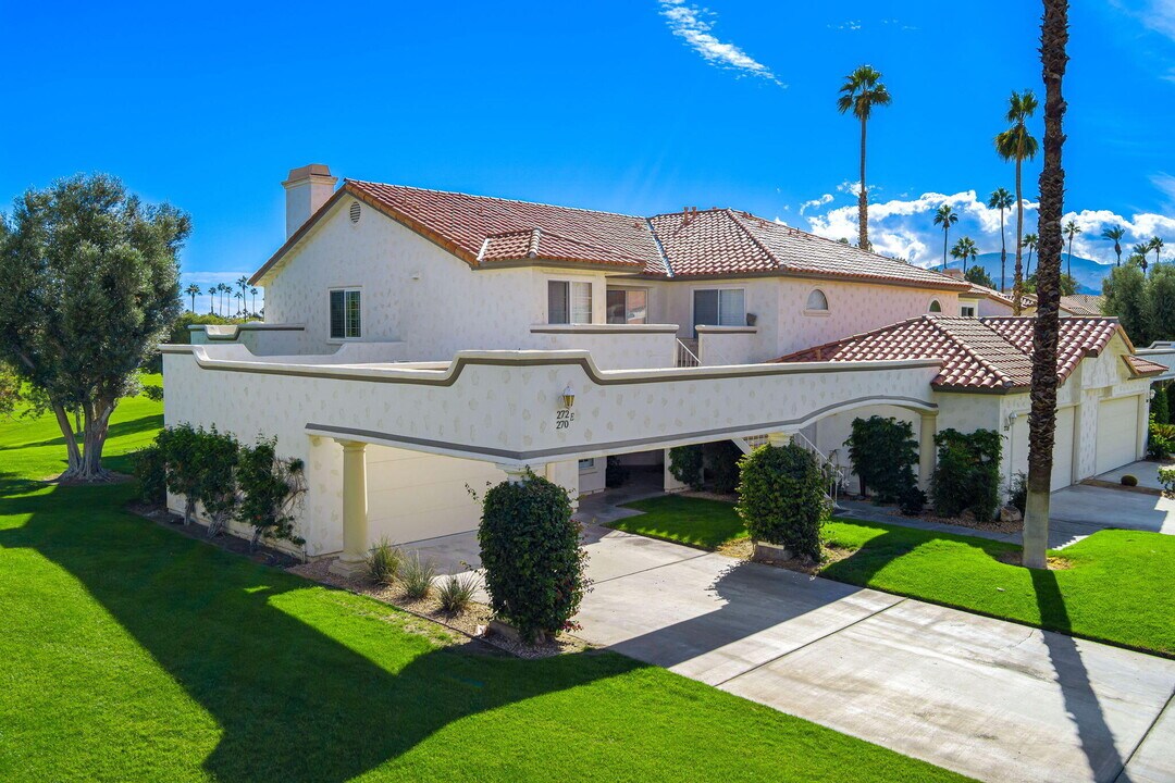 270 Vista Royale Cir E in Palm Desert, CA - Building Photo