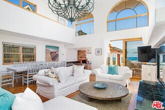 23620 MALIBU COLONY Rd in Malibu, CA - Building Photo - Building Photo