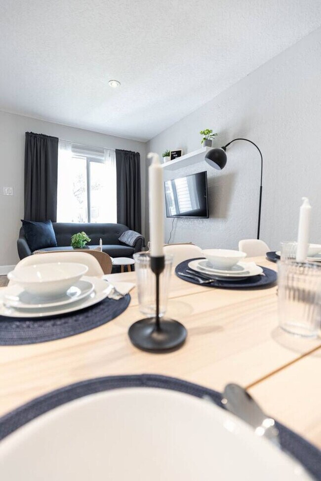 11 Linwood St in London, ON - Building Photo - Building Photo