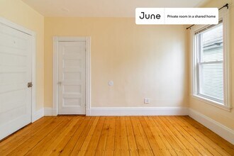 Private bedroom in 4 bed/1 bath Home in Boston, MA - Building Photo - Building Photo