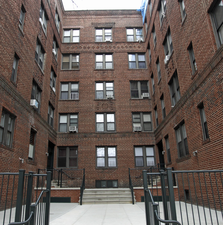 Woodlawn Apartment Homes in Bronx, NY - Building Photo