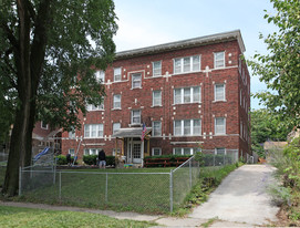 122 Spruce Ave Apartments