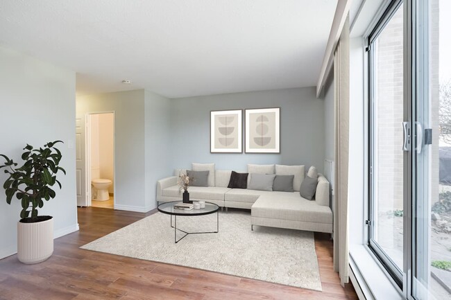 Tyandaga Terrace Apartments in Burlington, ON - Building Photo - Building Photo