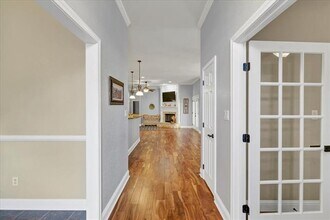 3300 Fountain Way in Granbury, TX - Building Photo - Building Photo