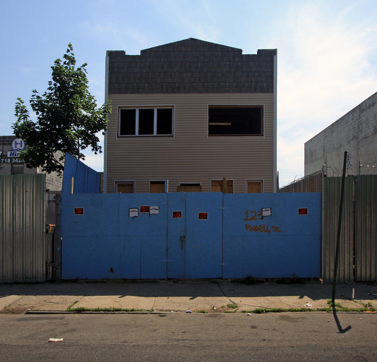 123 Powell St in Brooklyn, NY - Foto de edificio