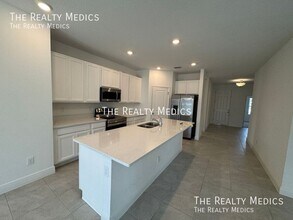 1537 Meadowlark Dr in Deltona, FL - Building Photo - Building Photo