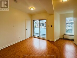 1-201 Triller Ave in Toronto, ON - Building Photo - Building Photo