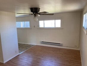 1625 Navarre Rd SW in Canton, OH - Building Photo - Building Photo