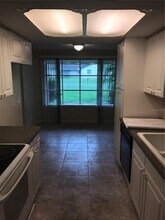 906 Homewood Dr in Brandon, FL - Building Photo - Building Photo