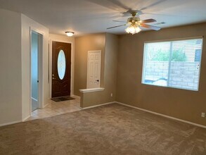 1722 Avenida Navidad in Camarillo, CA - Building Photo - Building Photo