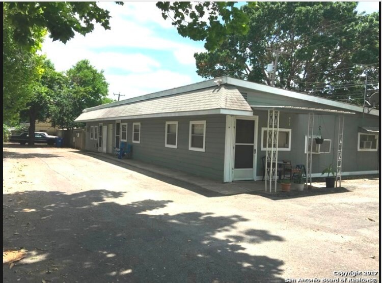 315 Gaiety Ln, Unit B in San Antonio, TX - Foto de edificio