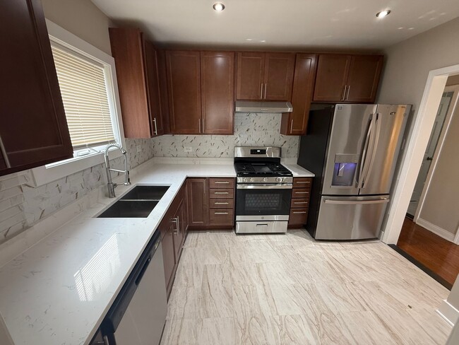 10154 S Calumet Ave in Chicago, IL - Foto de edificio - Building Photo