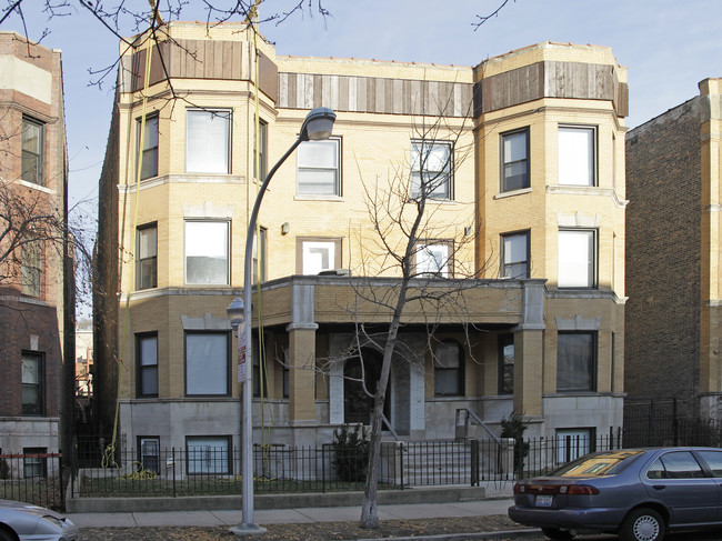 920 W Belle Plaine Ave in Chicago, IL - Foto de edificio - Building Photo