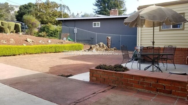 property at 1159 King Ct