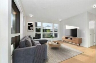 629 Speed Av in Victoria, BC - Building Photo - Building Photo