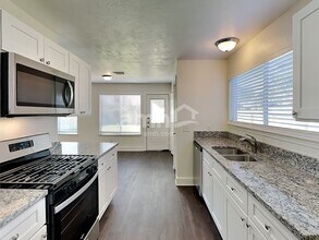 5011 Westfield Village Dr in Katy, TX - Building Photo - Building Photo