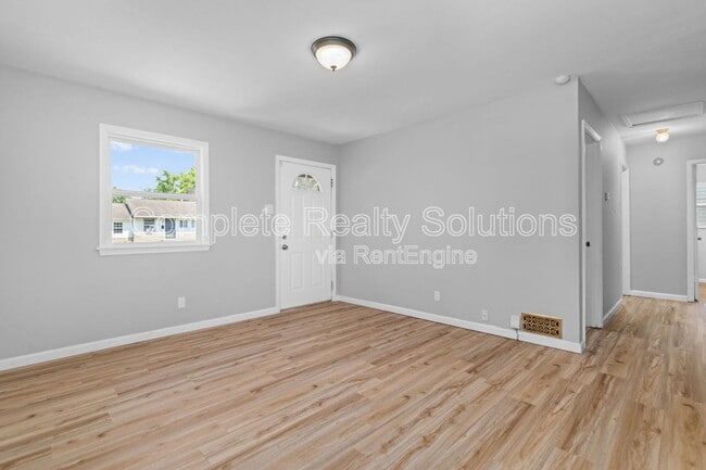 10423 Balmoral Dr in St. Louis, MO - Building Photo - Building Photo