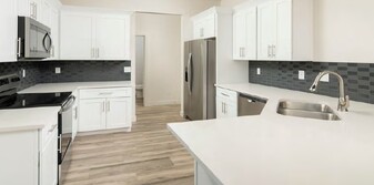 14th Street Residences in Phoenix, AZ - Building Photo - Interior Photo