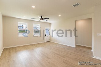 214 Lake Shore Dr in Dripping Springs, TX - Building Photo - Building Photo