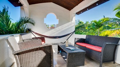 33 SW 18th Terrace in Miami, FL - Building Photo - Building Photo