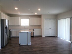 7469 Catania Lp in Clermont, FL - Building Photo - Building Photo