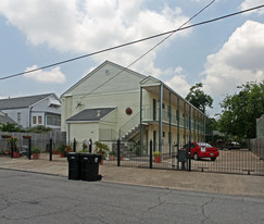 418 Pelican Ave Apartments