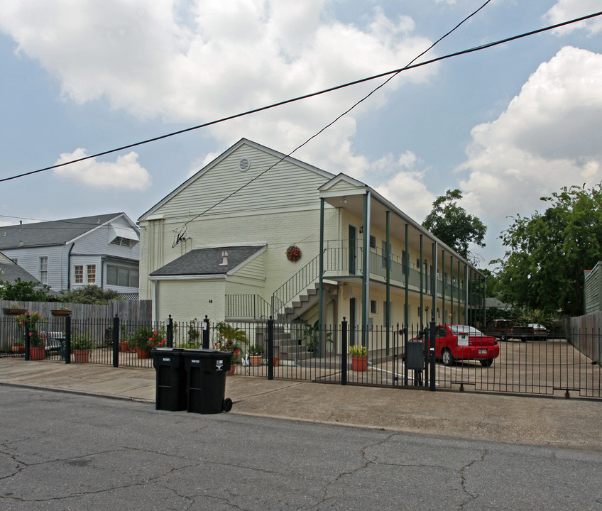 418 Pelican Ave in New Orleans, LA - Building Photo