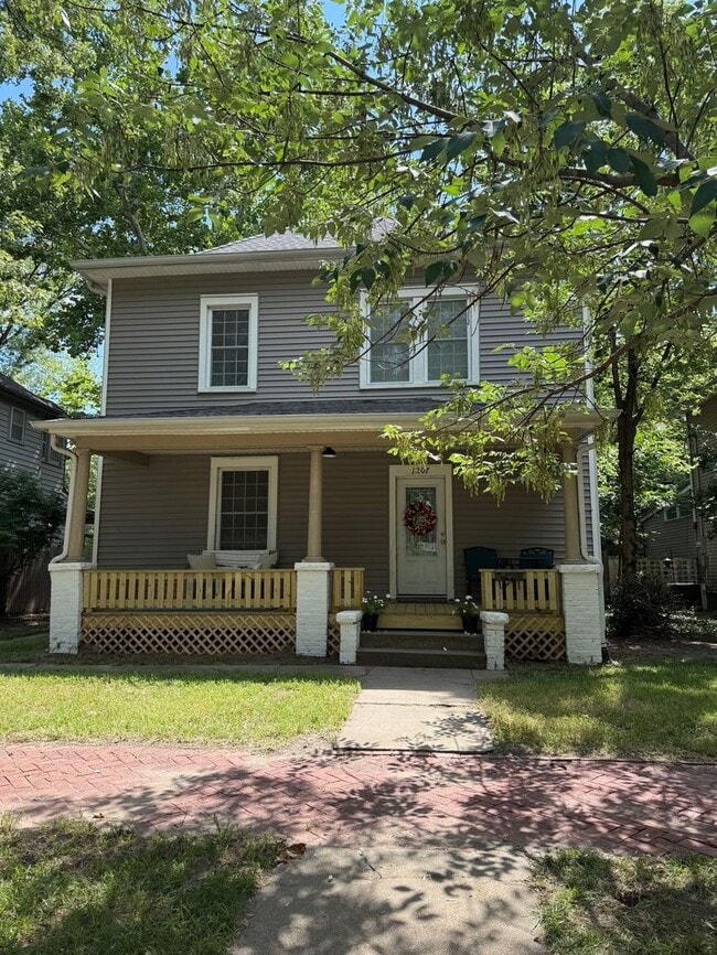 property at 1207 Houston St