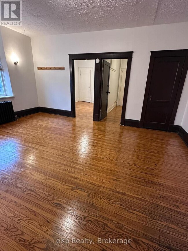 109 Downie St in Stratford, ON - Building Photo - Building Photo