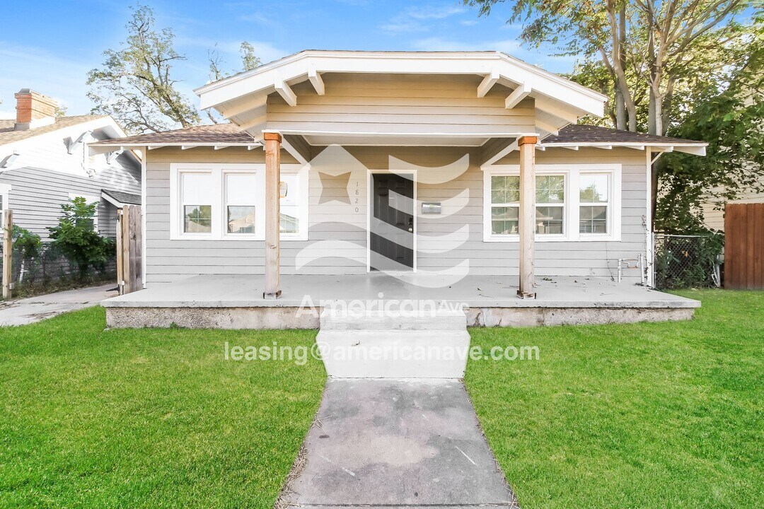 1820 NW 14th St in Oklahoma City, OK - Foto de edificio