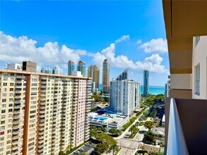 250 174th St in Sunny Isles Beach, FL - Building Photo - Building Photo