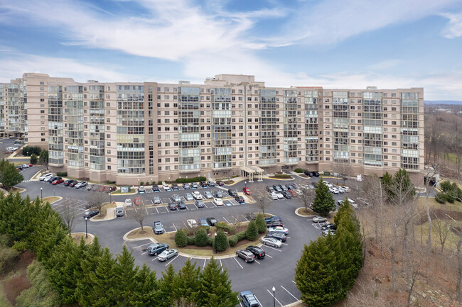 The Riverview at Lansdowne Woods Condominium in Leesburg, VA - Building Photo - Building Photo