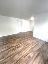 3149 Center St in Miami, FL - Foto de edificio - Building Photo