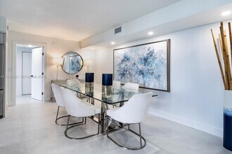 1000 NE Quayside Terrace in Miami, FL - Building Photo - Building Photo