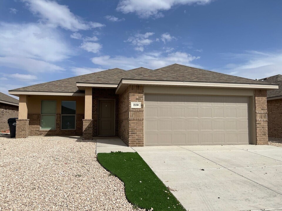 2130 N Texas Ave in Lubbock, TX - Building Photo