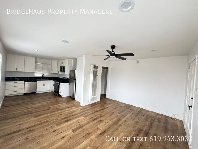 2002 Drescher St in San Diego, CA - Building Photo - Building Photo
