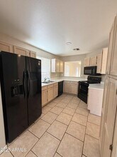 105 S Willow Creek St in Chandler, AZ - Building Photo - Building Photo