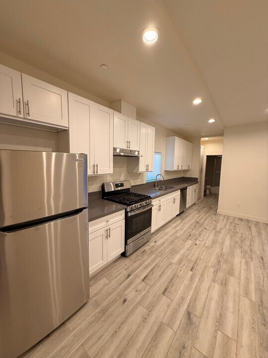 1019 S Osage Ave in Inglewood, CA - Building Photo