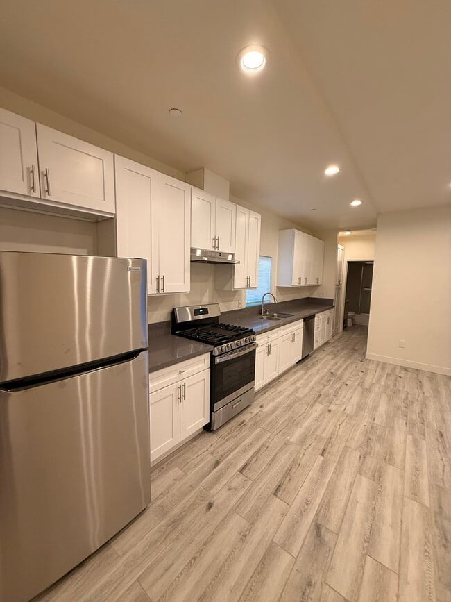 property at 1019 S Osage Ave