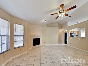 2543 Hendricks Terrace, Unit 1128 in Deltona, FL - Foto de edificio - Building Photo