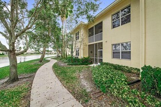 9773 Bowline Dr in Royal Palm Beach, FL - Building Photo - Building Photo