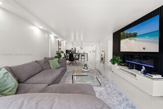 1050 93rd St in Bay Harbor Islands, FL - Building Photo - Building Photo