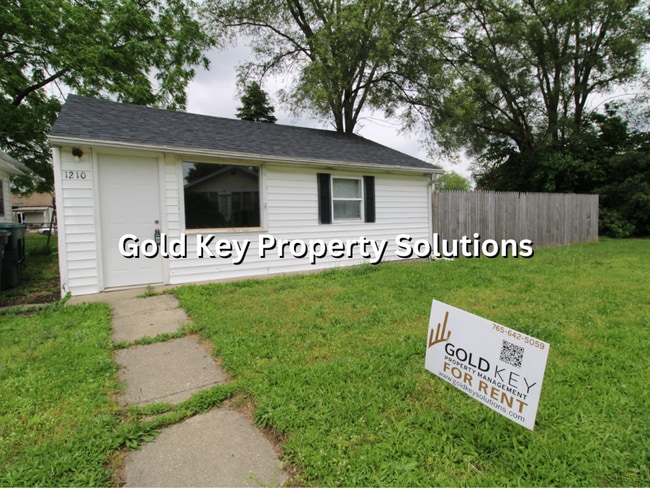 property at 2122 S Hoyt Ave
