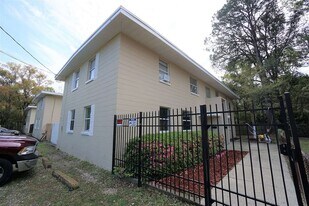 2736 Hamilton Cir in Jacksonville, FL - Building Photo