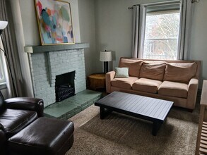 2461 Fairview Ave, Unit 2461 #2 in Cincinnati, OH - Foto de edificio - Building Photo