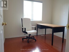 8 Cox Blvd in Markham, ON - Building Photo - Building Photo