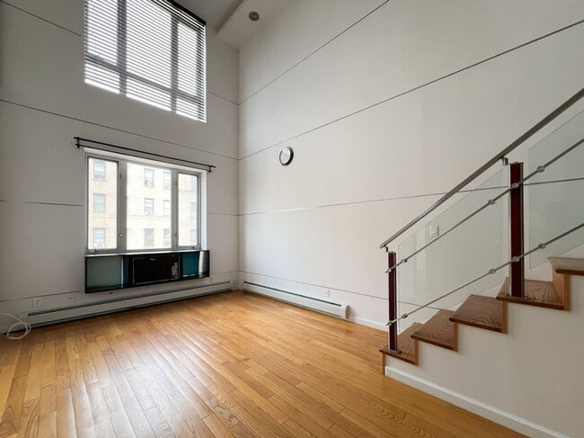 82-20 Britton Ave in Queens, NY - Building Photo - Building Photo